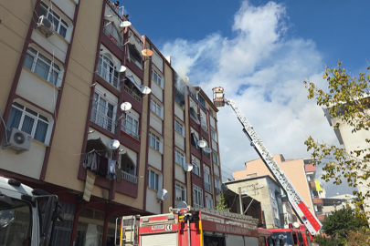 Bursa'da 6 katlı apartmanda yangın paniği