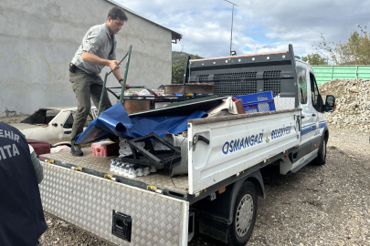 Maç öncesi seyyar satıcılara ortak denetim: Malzemelere el konuldu