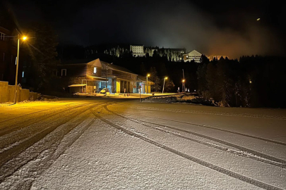 Uludağ'da sevindiren kar yağışı