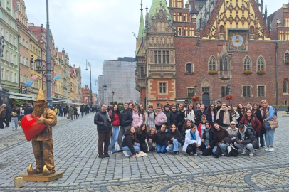 Nilüferli kız çocukları Polonya’da farklı kültürlerle buluştu