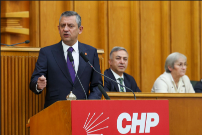 Özgür Özel'den önemli açıklamalar: İlk seçimde demokrasi kazanacak, otokrasi kaybedecek