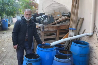 Yağmur sularını varillerde toplayarak tasarruf ediyor