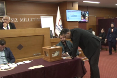 AKP sonunda Bayrampaşa Belediyesi'ni aldı!