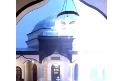 Emirsultan Camii’nin kubbesine yıldırım düştü
