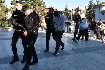 Sahte kripto yatırım sitesi kurdu, 200'den fazla kişiyi dolandırdı