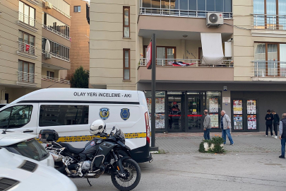 Eski eşini çalıştığı markette bıçakladı