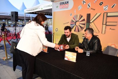 Yazarlar okurlarıyla Osmangazi Kitap Fuarında buluşuyor