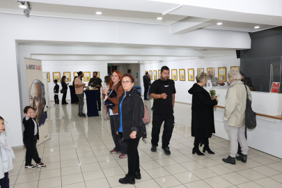 Rıfat Ilgaz’ın Öksüz Civciv’i çocukların karikatürlerinde hayat buldu