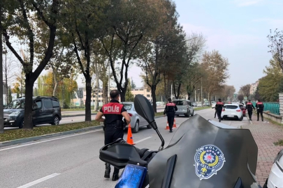 Bursa polisinden 'huzur' uygulaması; Aranan birçok kişi yakalandı