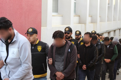 23 ilde dev operasyon; Müteahhitleri 19 milyon lira dolandıran şebeke çökertildi