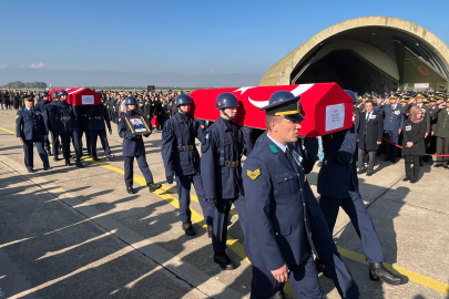 Bursalı şehitler Yenişehir Havalimanı'na getirildi