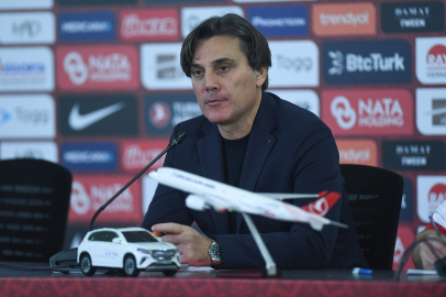A Milli Futbol Takımı Teknik Direktörü Vincenzo Montella: 'Bursa'da inanılmaz bir tutku yaşadık'