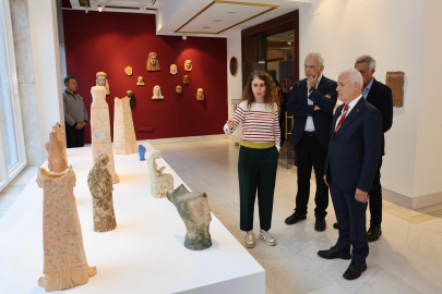 'Gözlerimin Önündesin' sanatseverleri ağırlıyor