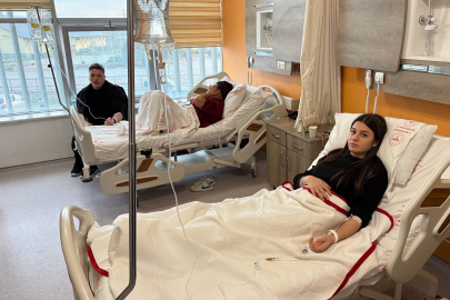 Bursa'da yedikleri midyeden zehirlenen 4 genç hastaneye kaldırıldı