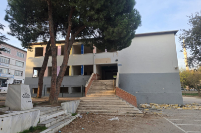 Yusuf Tekin'in Bursa'da geldiği okulun yenilenmesi için yıkımına başlandı