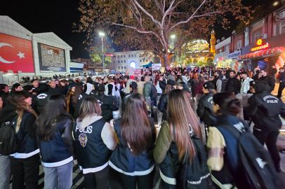 Bursa'da kadınlar polis ablukasında; 'Aile yılı değil, direniş yılı'