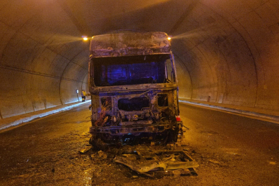 Orhangazi Tüneli'nde su tankeri küle döndü