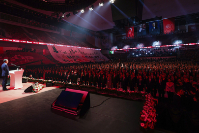 CHP 39. Kurultayı'nda ikinci gün: Tutsak edilen belediye başkanlarımıza selam gönderiyoruz