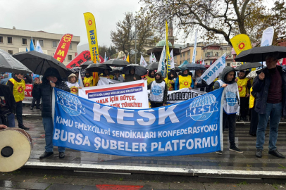 KESK’ten “Yıkım Bütçesine Hayır” eylemi; Şehreküstü’nden Kent Meydanı’na yürüdüler