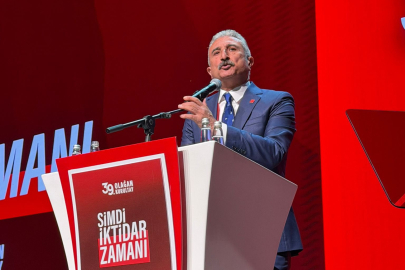 Yeşiltaş'tan kurultay mesajı: 'Türkiye’yi yeniden biz inşa edeceğiz'