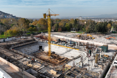 Bursa'nın simgesi Atatürk Spor Salonu yeniden ayağa kaldırılıyor