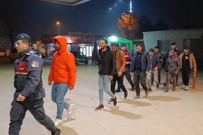 İnegöl'de 8 kaçak göçmen yakalandı