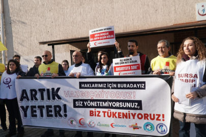 Sağlık emekçileri hakları için bir araya geldi