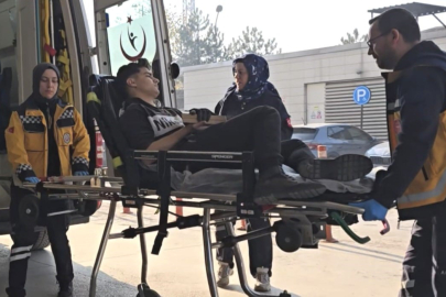 İnegöl'de mobilya fabrikasında iş kazası: Eli çivi tabancasıyla ahşaba çakıldı