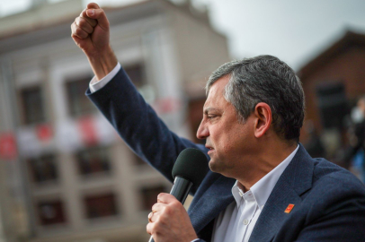 CHP lideri Özel Edirne'de konuştu: 'Darbeciler kaçmaya kalkarsa sınırı iyi tutun'