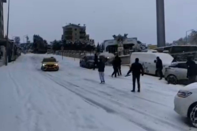 Balat'ta kar yolları buz pistine çevirdi