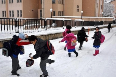 İstanbul okullar kar yağışı nedeniyle tatil edildi