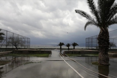 Bursa Valiliği'nden yarın için fırtına uyarısı!