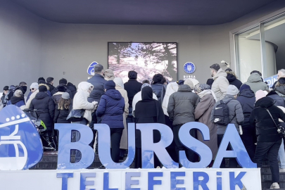 Uludağ için teleferik kuyruğu uzadıkça uzadı