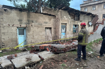 Fırtına can aldı; Yıkılan duvarın altında kaldı