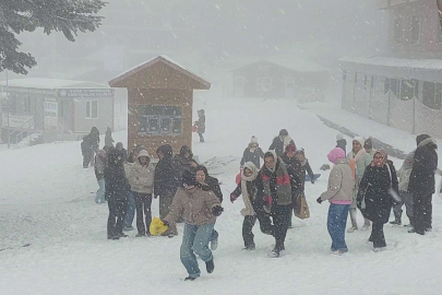 Uludağ'da kar kalınlığı 60 santimetreyi geçti