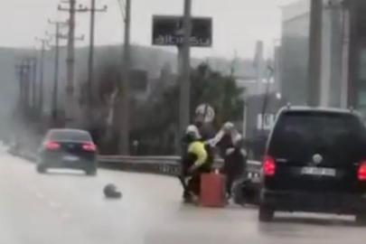 Kestel'de tartıştığı kuryeyi yol ortasında dövdü