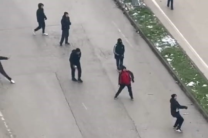 İnegöl’de kar topu gerginliği: Otobüs şoförü çocukları sopayla kovaladı