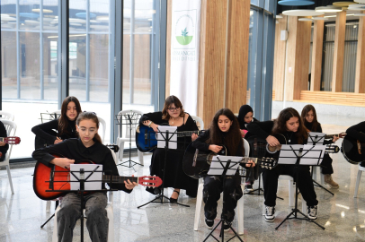 Osmangazi Belediyesi Yetenek Evleri'nde hayaller eserlere dönüştü