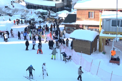 Uludağ rengarenk, sömestr cümbüşü yaşanıyor
