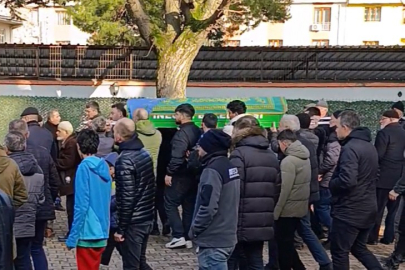 Kazada hayatını kaybeden 2 genç kız son yolculuğuna uğurlandı