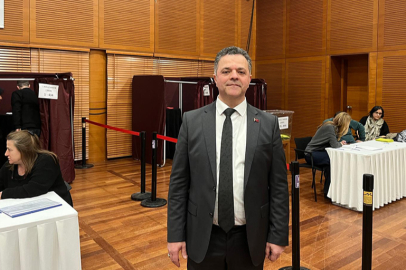 Bursa Matbaacılar ve Kırtasiyeciler Esnaf  Odası'nda Mehmet Akif Erol güven tazeledi