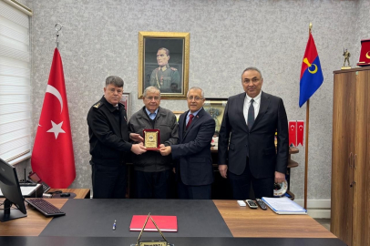 İnegöllü çiftçi 70 milyonluk mal varlığını jandarmaya bağışladı