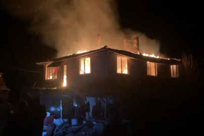 Orhaneli'de köy evi yangında küle döndü