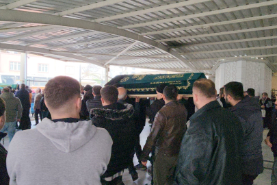 Otoyol gişelerindeki kazada ölen çift gözyaşlarıyla uğurlandı