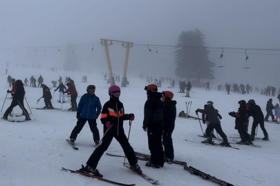 Sömestr tatilinde Uludağ’a büyük ilgi; Pistler hınca hınç doldu