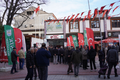 İznik'te yüzde 50 indirimli et satışı izdihama neden oldu