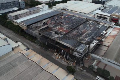 Nilüfer'de kimyasal kaplama fabrikasında yangın