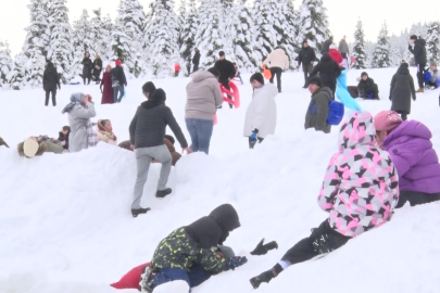 Uludağ yarıyıl tatilinde yüzbinlerce kişiyi ağırladı