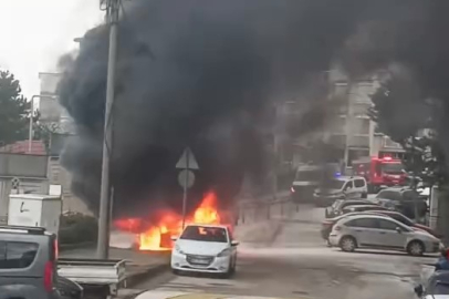 Yanan araç art arda patladı, mahalleli panik yaşadı