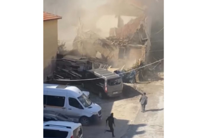 Gemlik'te çöken metruk bina korku yarattı